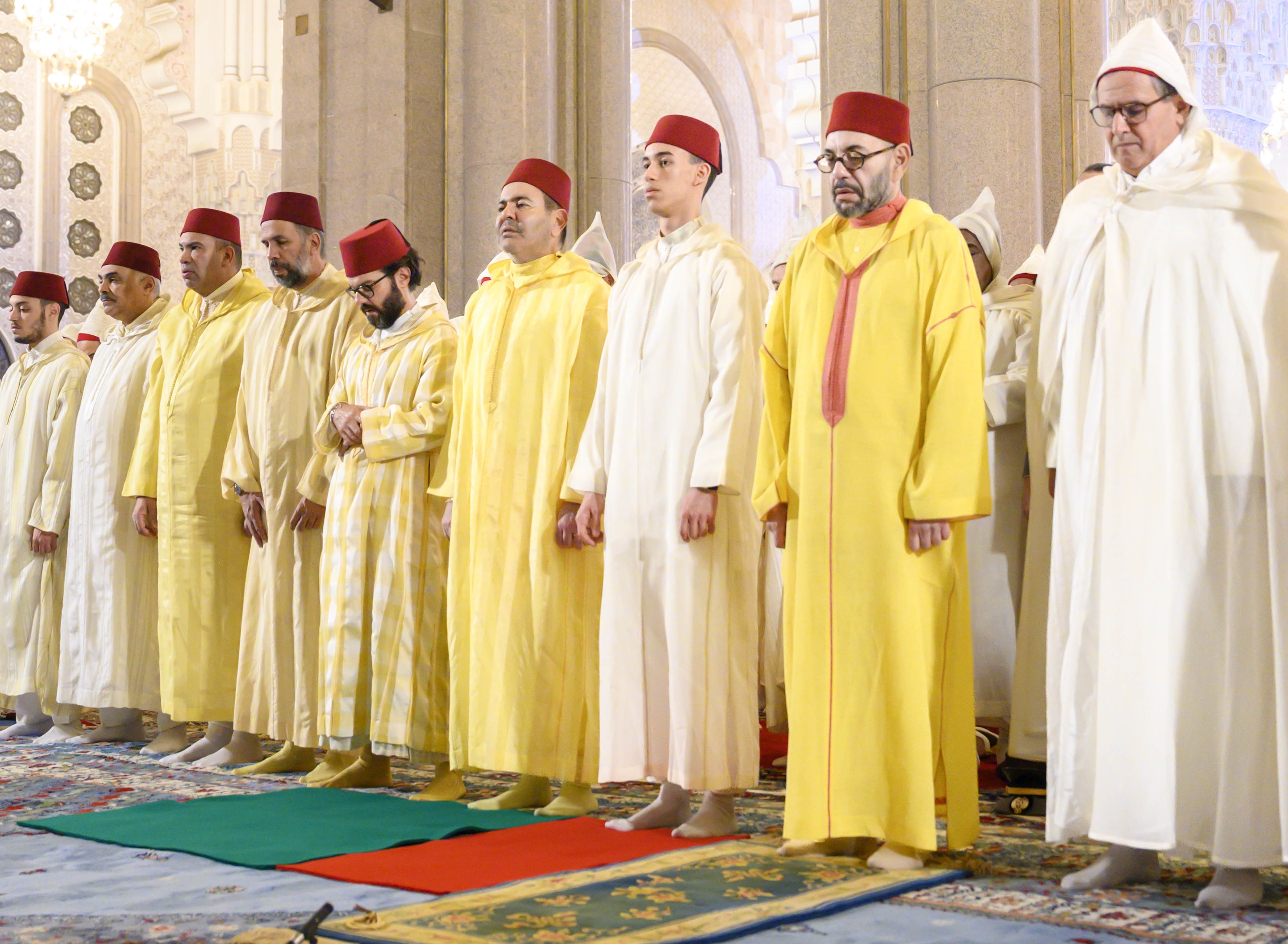 أمير المؤمنين يترأس بمسجد الحسن الثاني بالدار البيضاء حفلا دينيا إحياء لليلة القدر المباركة