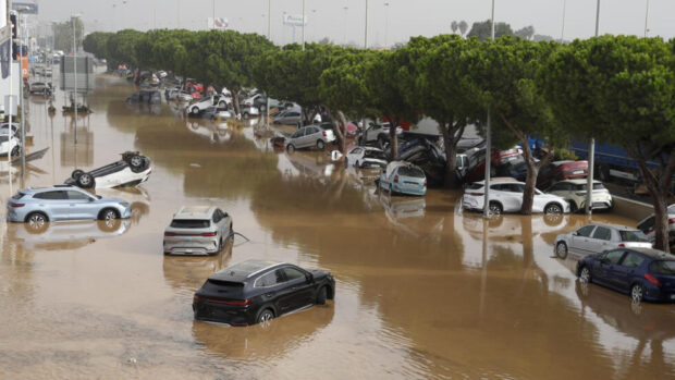 فيضانات إسبانيا.. وفاة مغربي وفقدان 25 آخرين