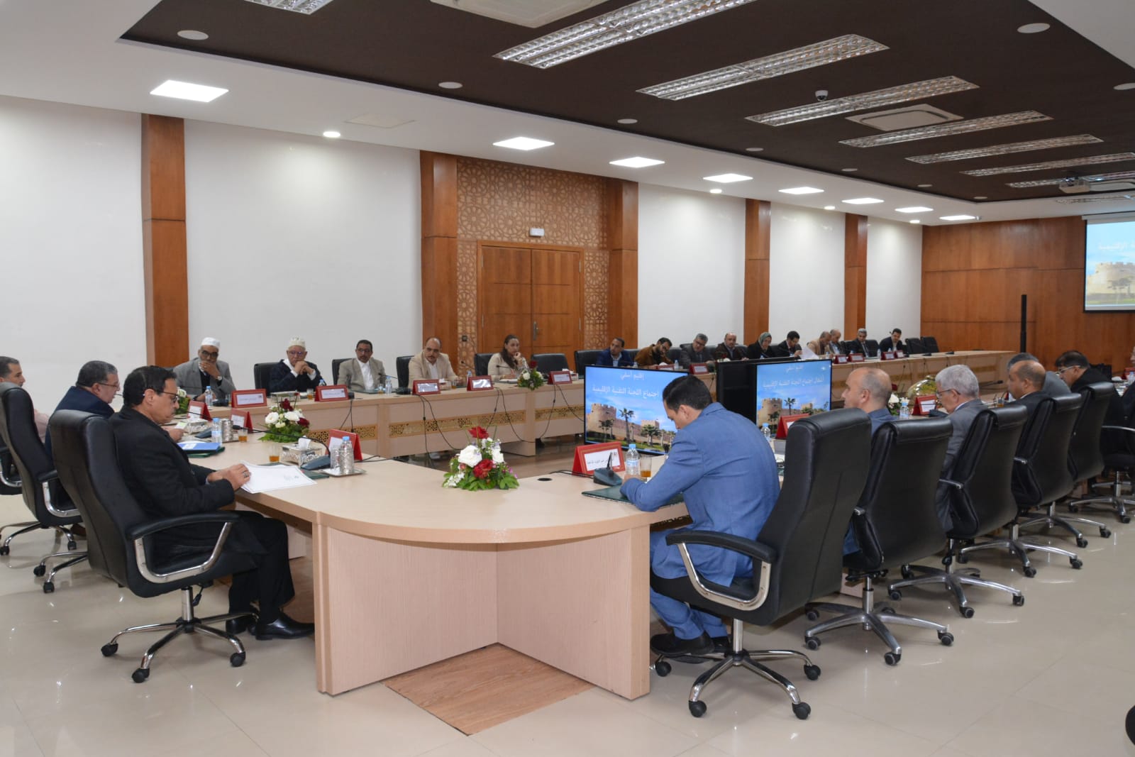 تحت اشراف العامل فطاح: اللجنة التقنية الاقليمية لاقليم اسفي تتدارس برنامج التنمية الترابية المندمجة و تدبير مرفق النقل المدرسي بالإقليم