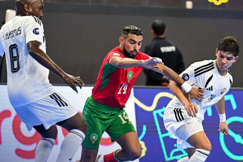 “أسود القاعة” يواصلون الإبهار.. ويكتسحون ليبيا بسداسية في كأس إفريقيا